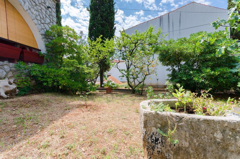 Apartment Bozena Punat Exterior photo