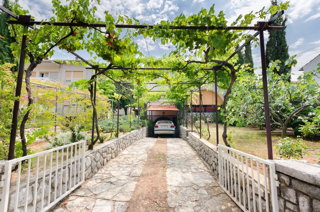 Apartment Bozena Punat Exterior photo