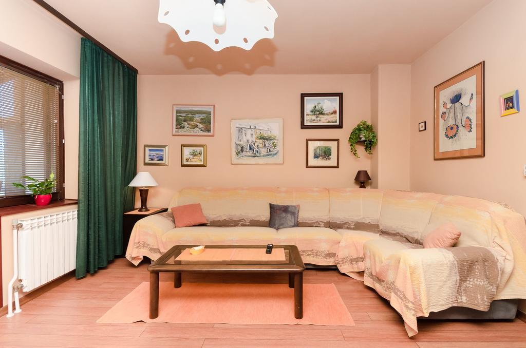 Apartment Bozena Punat Exterior photo