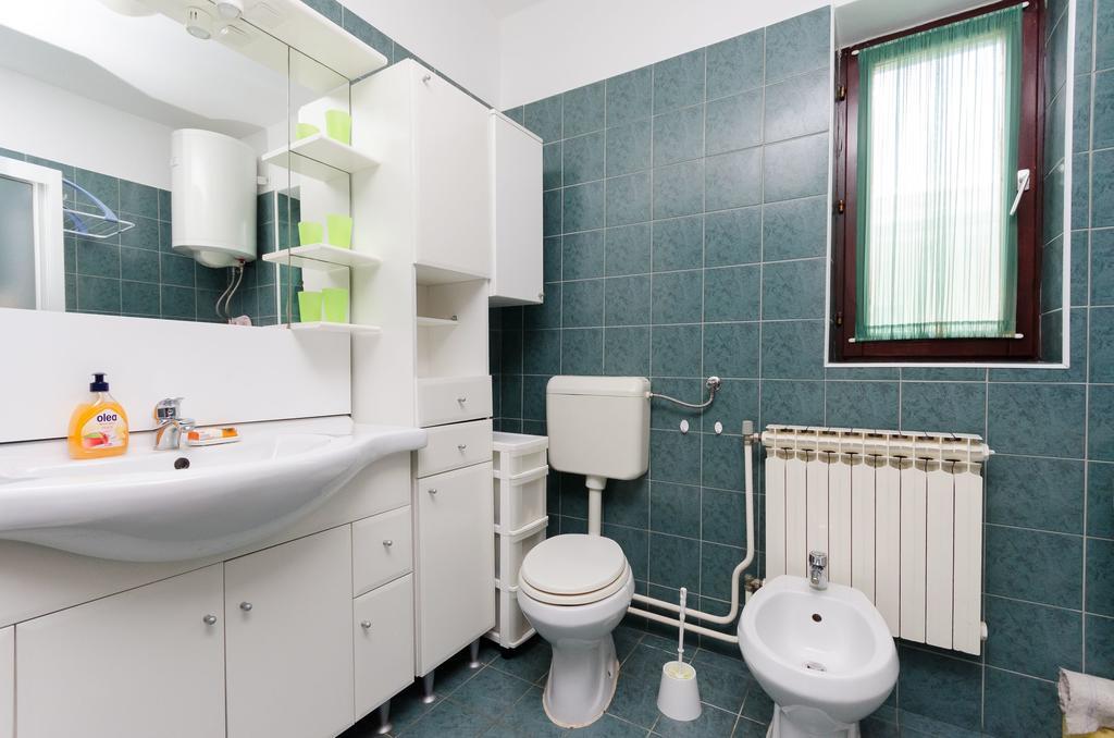 Apartment Bozena Punat Exterior photo