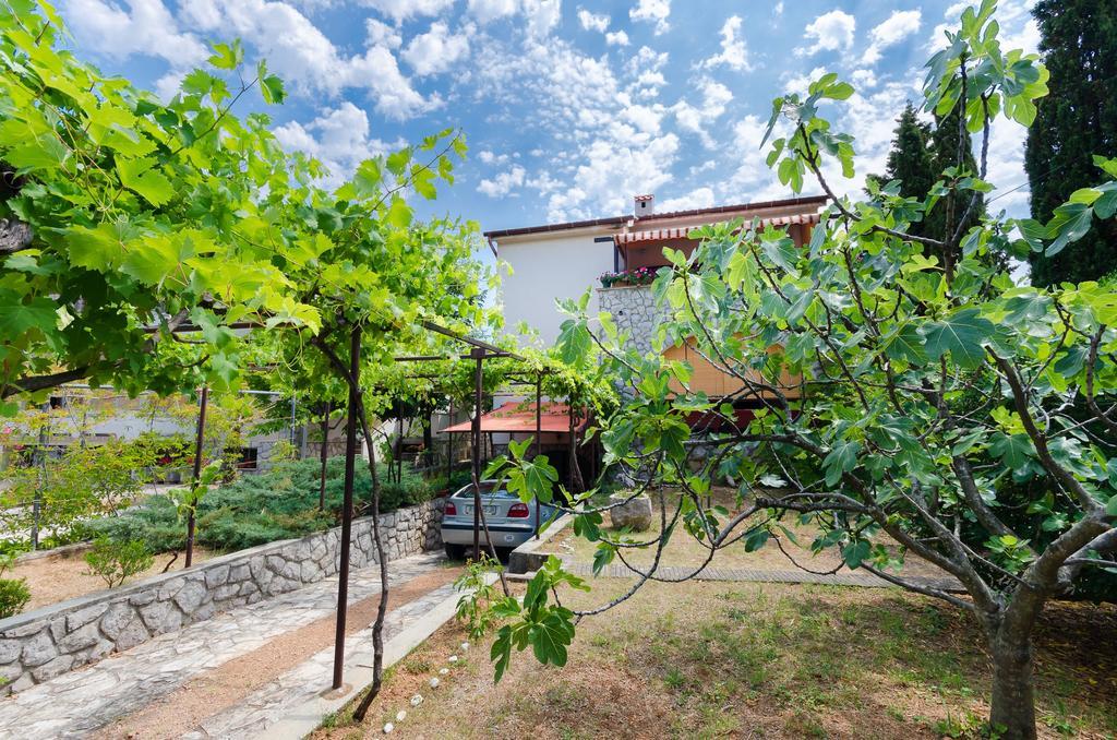 Apartment Bozena Punat Exterior photo